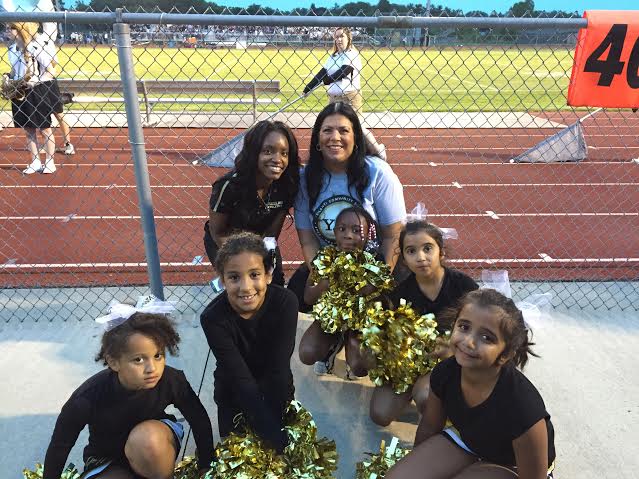 Grizzly Cub Cheerleaders